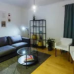 Enjoy View - Ocean, Surf, Beach, Eat & Work Apartmán
