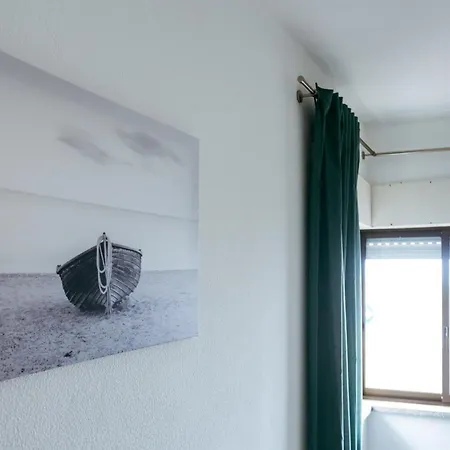 Enjoy View - Ocean, Surf, Beach, Eat & Work アパート アトウギア・ダ・バレイア