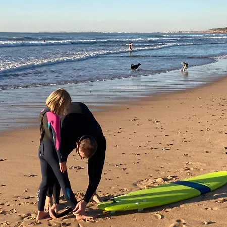 Enjoy View - Ocean, Surf, Beach, Eat & Work アパート